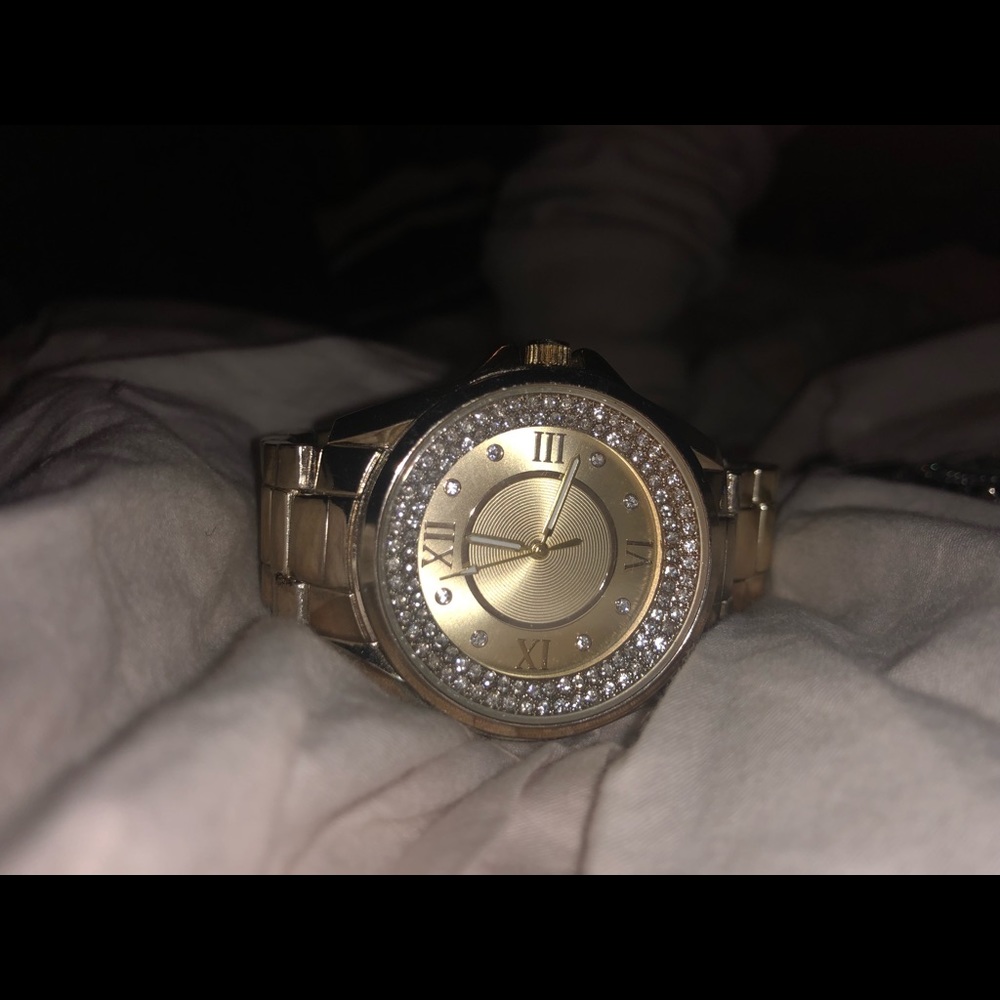 Watch - Picture 2 of 3
